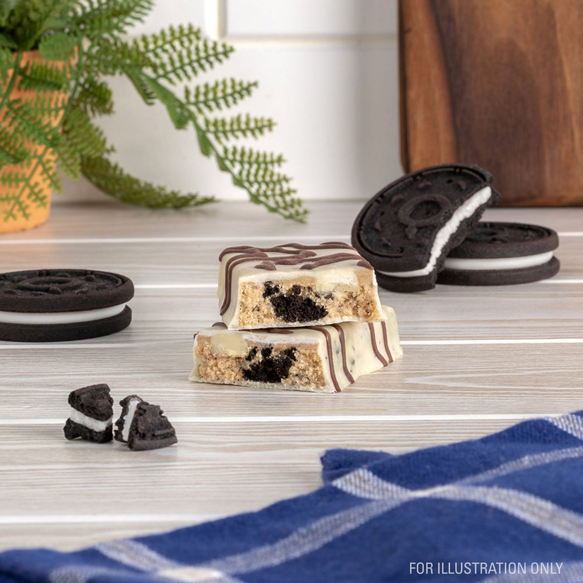 dipped-cookies-and-cream-protein-bars-u7 15807_QN_USA_ProteinBar_CAC_InterimAssetUpdate_Digital-Dipped-ProductCarouselSet_Tabletop1.jpg